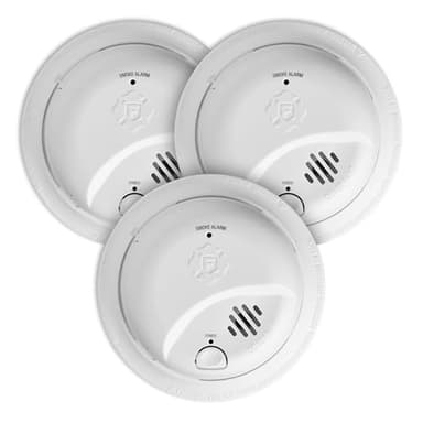 BRK First Alert SMI100, Battery-Operated Smoke Alarm, 3-Pack