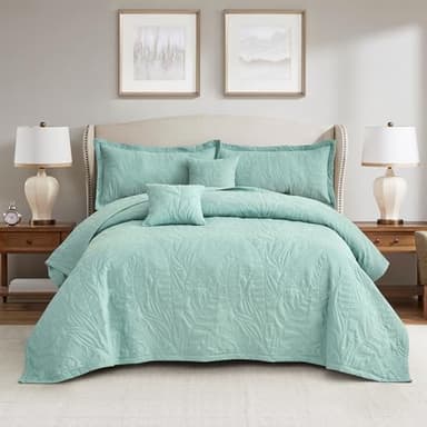 HZ & HY Botanical Oversized King Bedspread 138x122 Extra Wide, Leaves Pattern Stitching Quilt Set, Elegant & Fresh Style Bedding Cover, Reversible, Lightweight 5 Piece Set, Seaglass