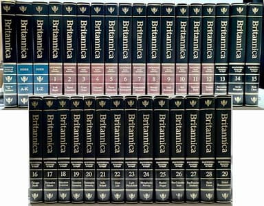 The New Encyclopedia Britannica (32 Volume Set) (2007)