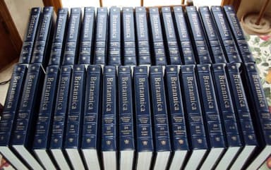 Encyclopaedia Britannica - 32 Volume set